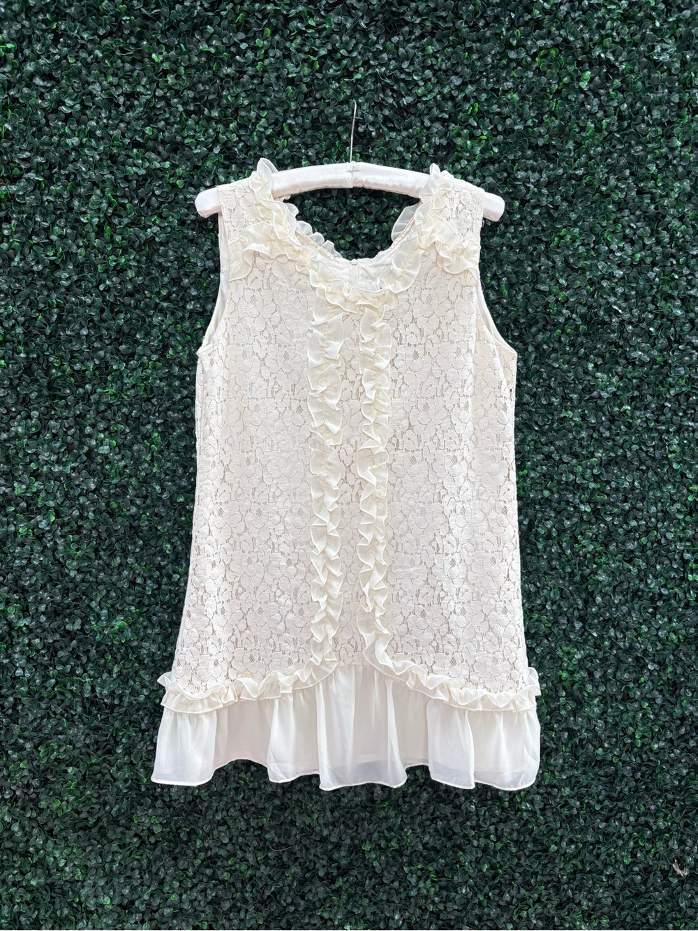 Women's Cream Lace Ruffle Sleeveless mini dress. Size L